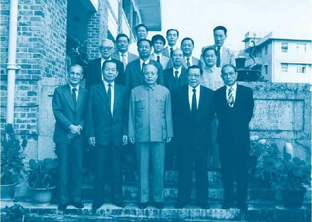 澳门四大家族，澳门四大家族和香港四大家族（何鸿燊家族只是“小弟弟”）