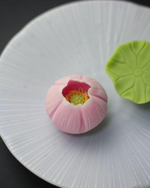 日本和果子的制作方法，日本食玩果子制作视频（日本匠人做出这么美的“和果子”）