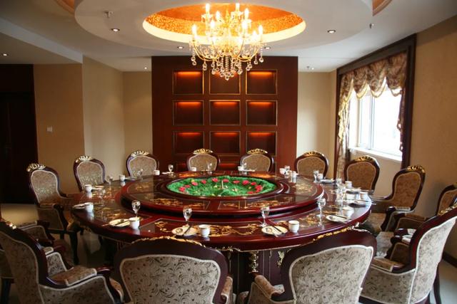 男神节是几月几日，男神节是几月几号（这个情人节就是想“泡”你）