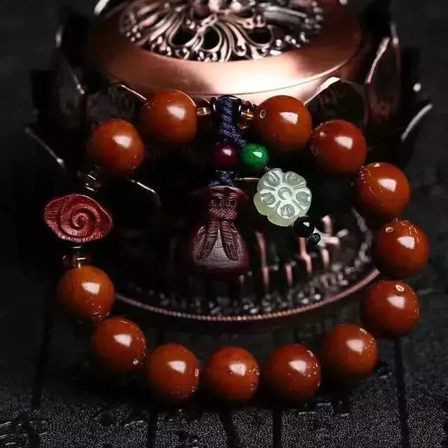 佩戴紫金鼠菩提的禁忌，紫金鼠可以直接佩戴吗（最招财的手串居然是一串“老鼠”）