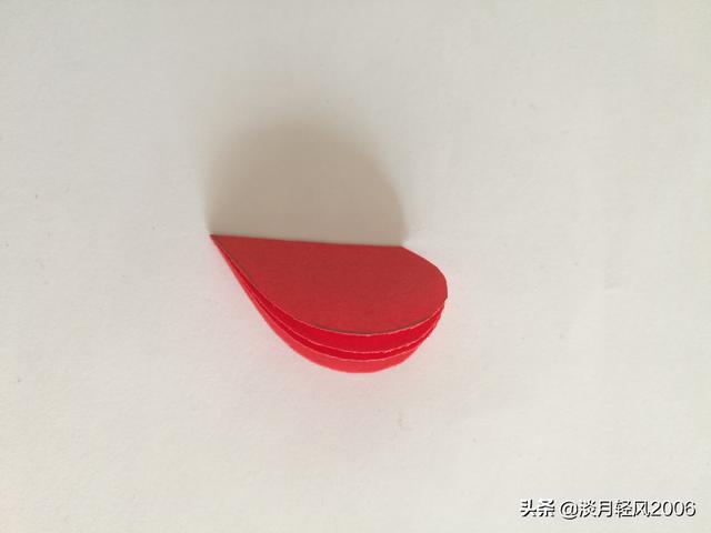 花朵手工粘贴画，花朵手工（一学就会的简单贴画教程）