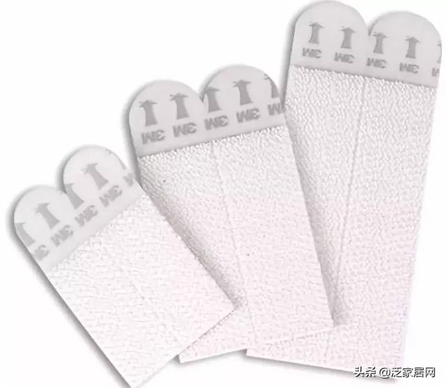 墙上如何挂画好看，墙上如何挂画好看视频（不打孔、不伤墙，超高级）