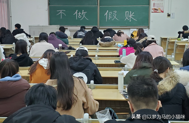 女生学工商管理专业好就业吗，女孩子适合上什么技校（就业率高的7个专业）