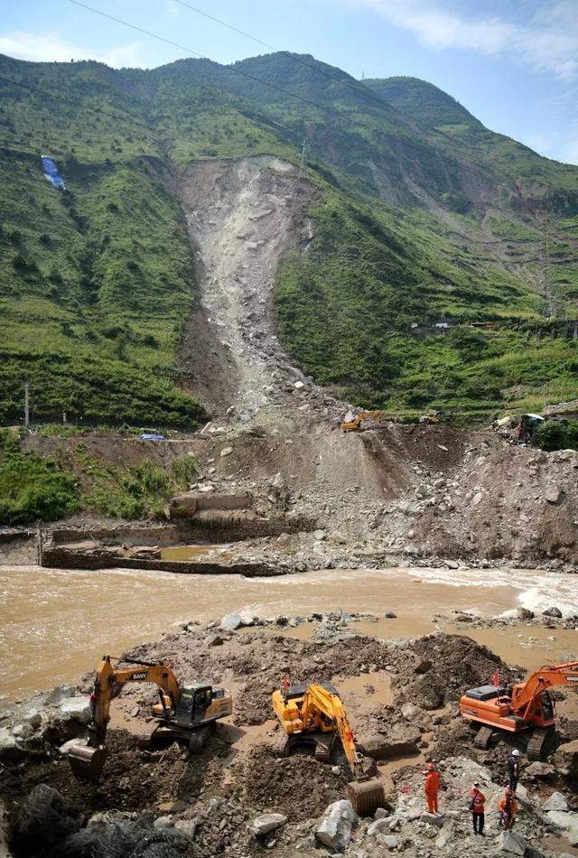 好工长之家官网，好工长之家官网费用（抢险勇士的生死抉择）