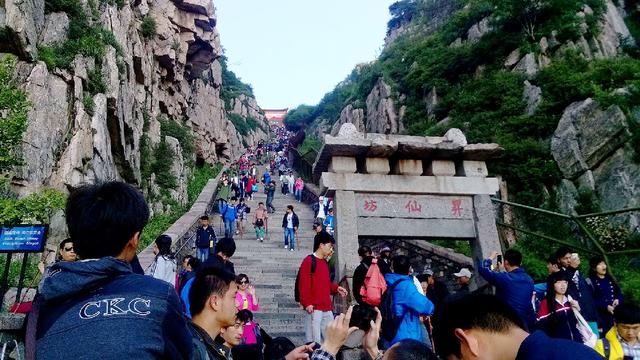 多云爬泰山还可以看到日出吗，泰山多云能不能看到日出（体力不好的你需要这样一份攻略）