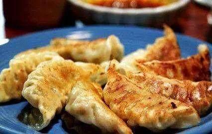 电饼铛做小吃100种做法，电饼铛美食（千万不要让你家的电饼铛只会烙饼了）