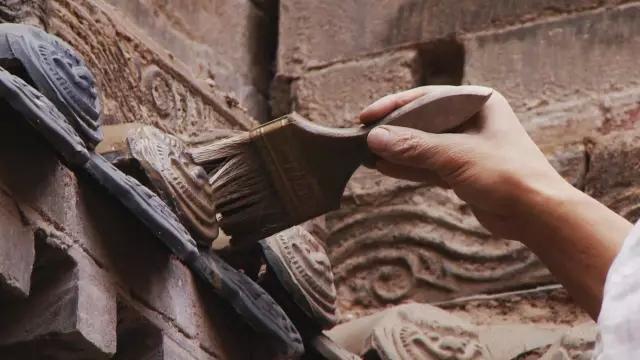 cf寂静村怎么上房，cf寂静村怎么跳上高台（这座晚清废屋变成中式豪宅）