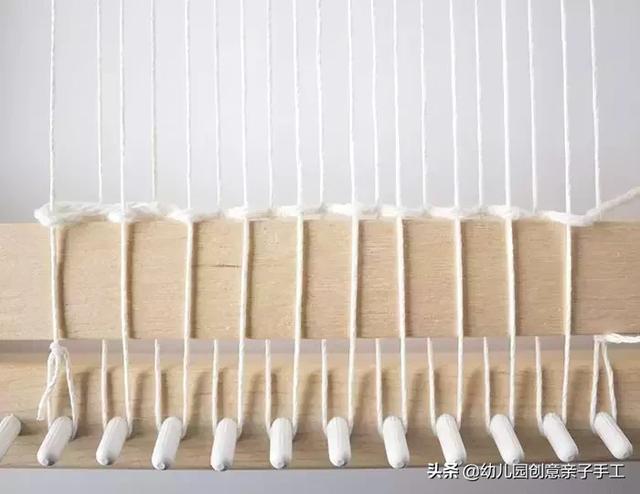 创意书签制作方法，阅读书签制作（毛线创意手工-杯垫、书签和挂饰）