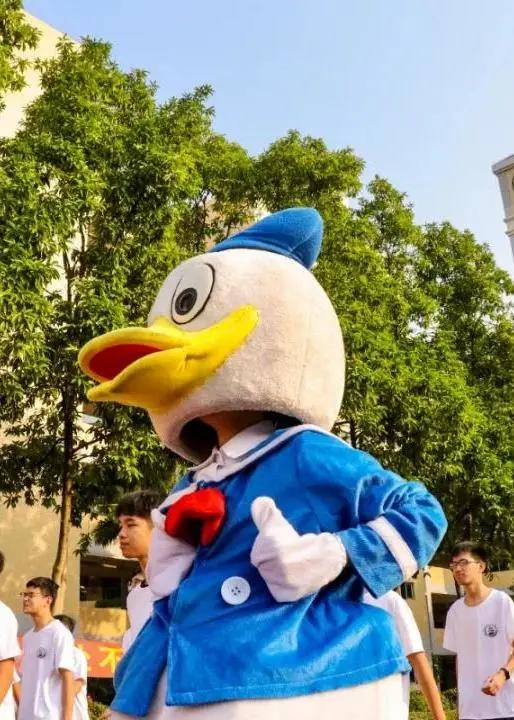 东华高级中学收费标准，东华高级中学收费标准2021（听说东华高级中学是“神校”一般的存在）
