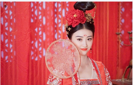 红嫁衣歌词，红嫁衣 原唱（网友：死在鞠婧祎手里了）