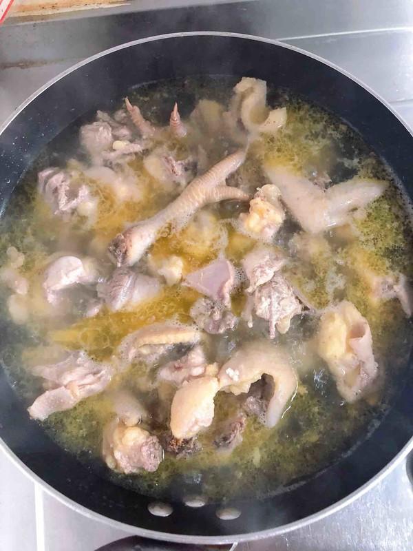 大盘鸡怎么做，家庭版正宗大盘鸡做法！（教你大盘鸡正宗做法）