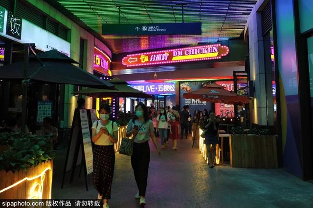 北京蓝色港湾地址，北京适合青年玩的地方在哪里（不出京实用旅行指南）