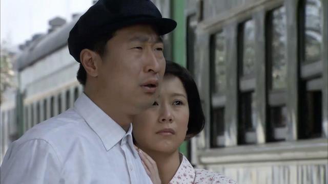 演员王海燕第一任丈夫是谁，演员王海燕第一任丈夫是谁啊（二婚嫁张嘉译育有一女）