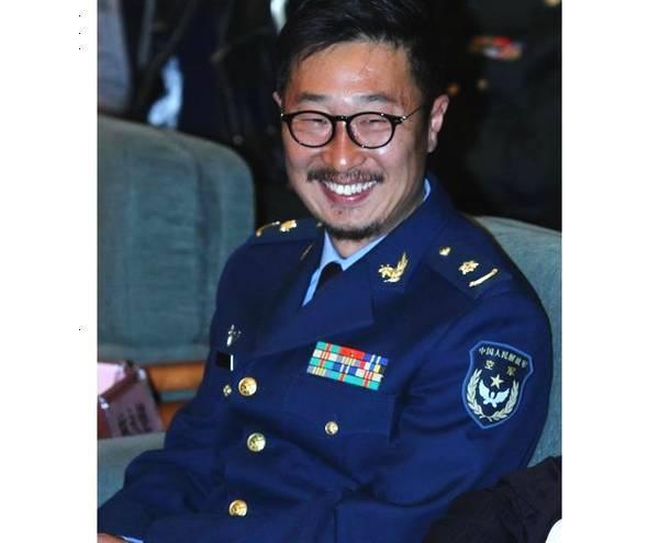 林永健,解放军空政话剧团国家一级演员,副师职.