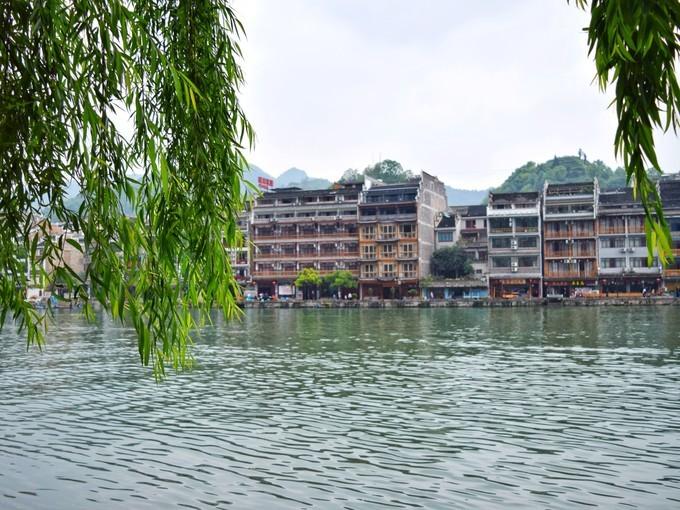 贵阳到梵净山(去梵净山坐高铁到哪下)