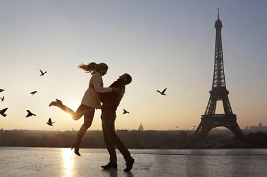 怎样理解爱情是盲目的，怎样理解爱情是盲目的,否则会看透太多（一节化学课全解释清楚了）