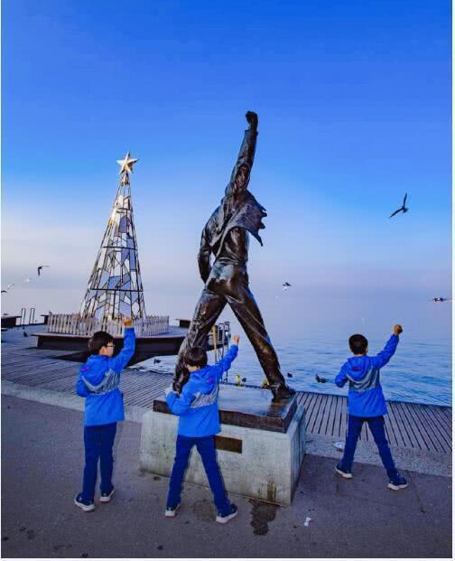 可爱万岁 歌词，半糖主义歌词（网友：民国没有万岁可爱）