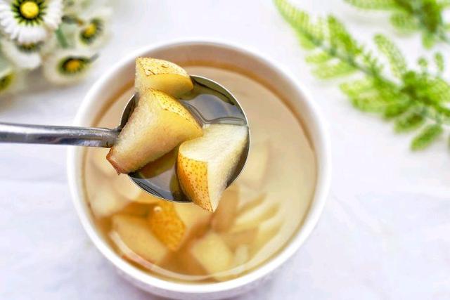 银耳和罗汉果红枣梨能一起煮吗，季节交替多喝罗汉果雪梨汤