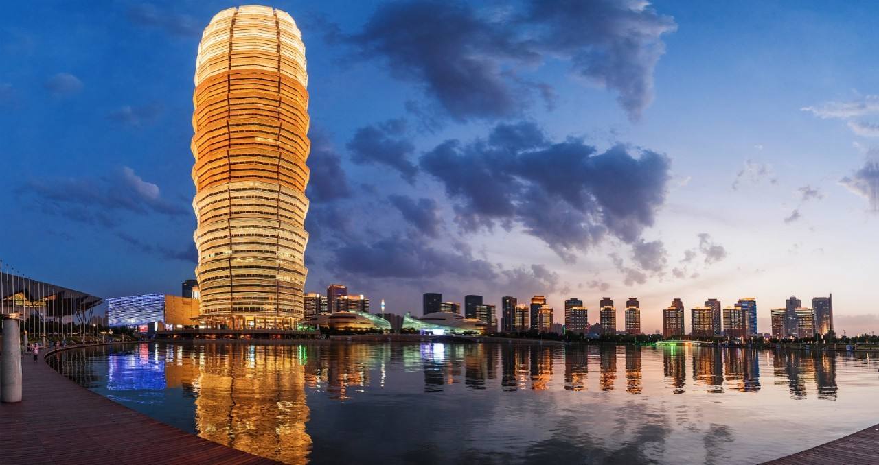 宇华实验学校官方网站（郑州最牛7所高中）