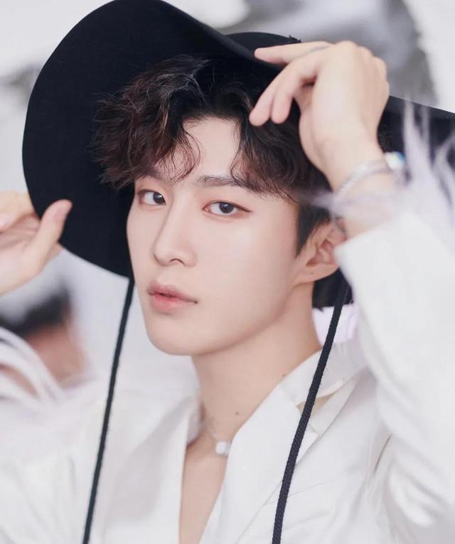 来安利一波超帅的范丞丞图片 范丞丞我超级喜欢你的啊，范丞丞的图片帅气（性格nice的宝藏男孩范丞丞来惹）