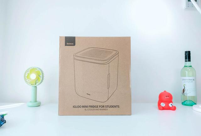 半导体制冷冰箱，什么是半导体制冷冰箱（倍思小冰屋学生冰箱评测）