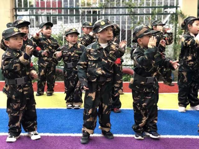 安全教育视频小学生幼儿园，幼儿园大班安全教育（童军连军警课讲解幼儿六大安全教育）
