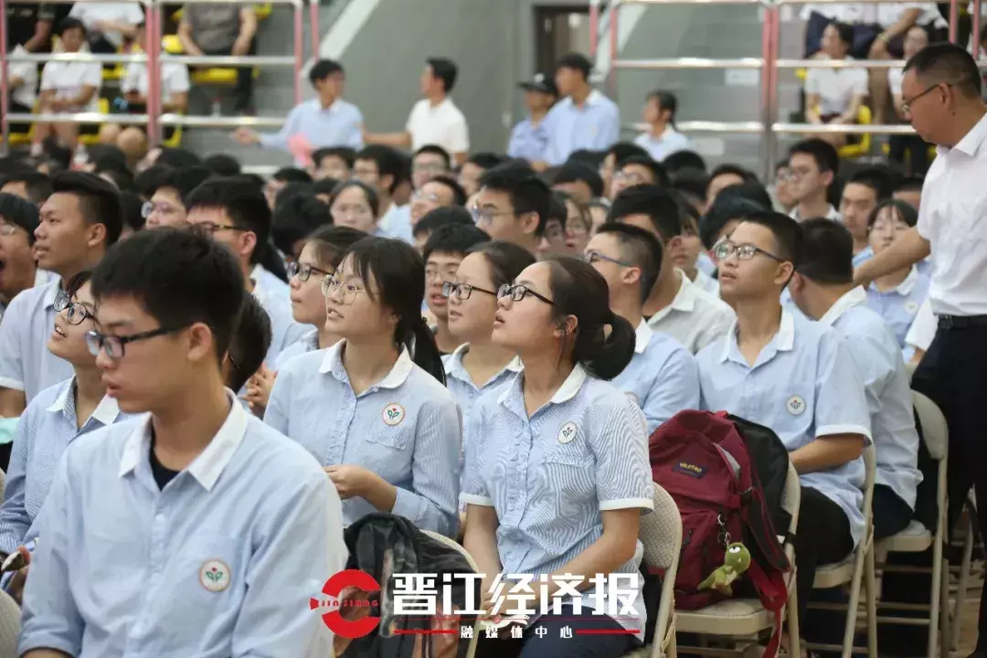 晋江养正中学（490万）