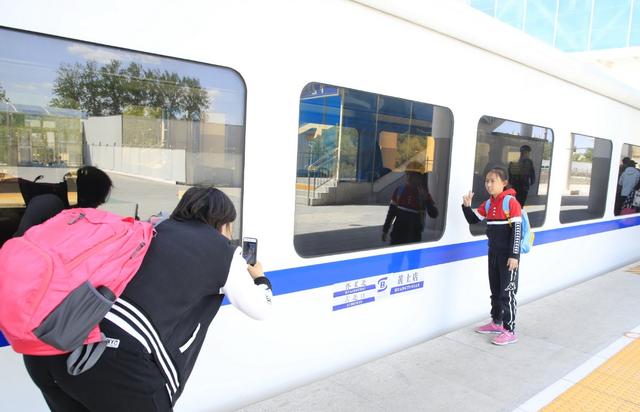 北京市郊铁路有哪几条线，北京三条市郊铁路达241.3公里