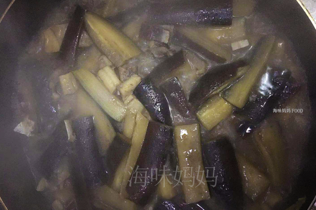 关于鲨鱼干的烹饪方法，鲨鱼干的吃法和做法大全（一条鲨鱼只够吃一餐）