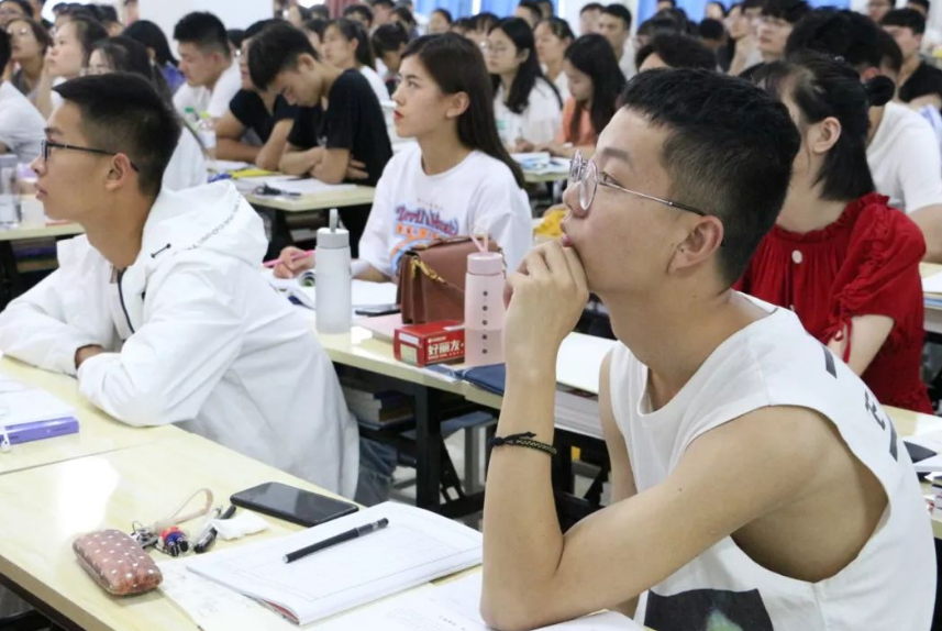 在本科学校读专科可以专升本吗（2022年专升本新政策）