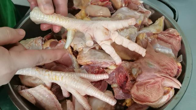 土公鸡怎么做好吃，营养解馋土鸡挑选有技巧