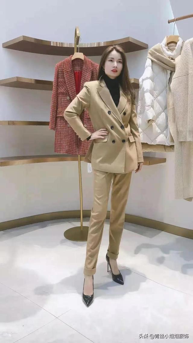 简约时尚款穿搭示范让你节后上班出街无忧，上班族时尚穿搭（时髦洋气还显瘦）