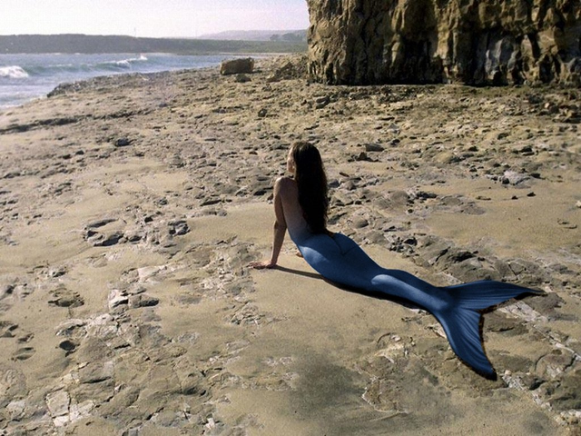 世界上有没有美人鱼，世界上到底有没有美人鱼之谜（900米深海拍到美人鱼）