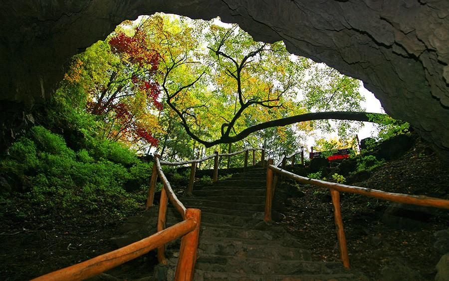 镜泊湖在哪里，兴凯湖属于哪个市（黑龙江•镜泊湖）