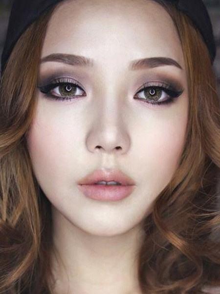 烟熏妆适合哪些人，烟熏妆好看吗（才是烟熏妆的MVP）