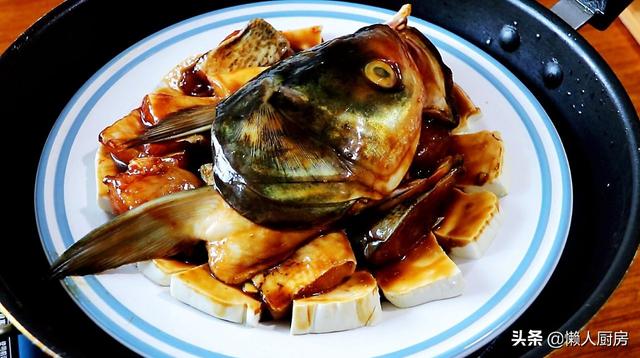 鱼头豆腐的做法，酸菜鱼头豆腐的做法（教你豆腐鱼头的懒人做法）