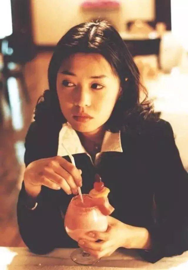 2009年，王全安与相恋十年的余男分手，转身便与张雨绮拍了部好戏