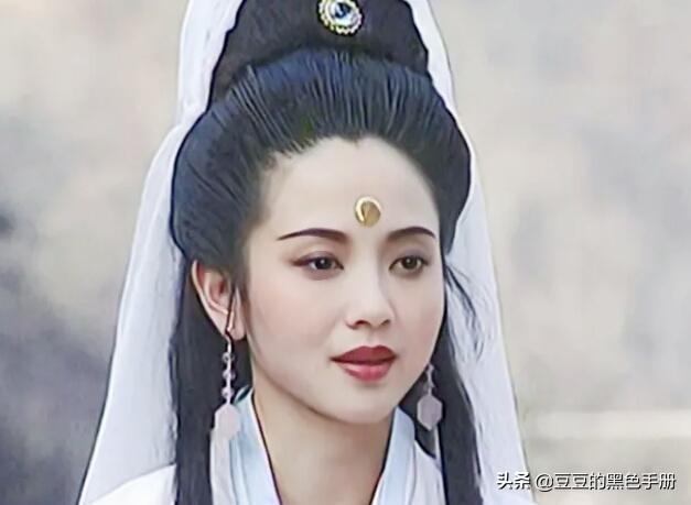 刘涛赞林心如版观音很虔诚，19版观音对比：有的像过家家
