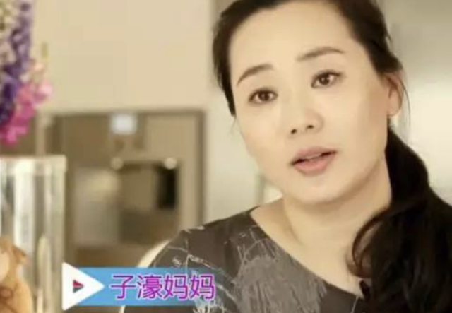 林依轮 - 后海前街歌词是什么，林依轮简历个人资料简介（才是娱乐圈隐形的大富豪）