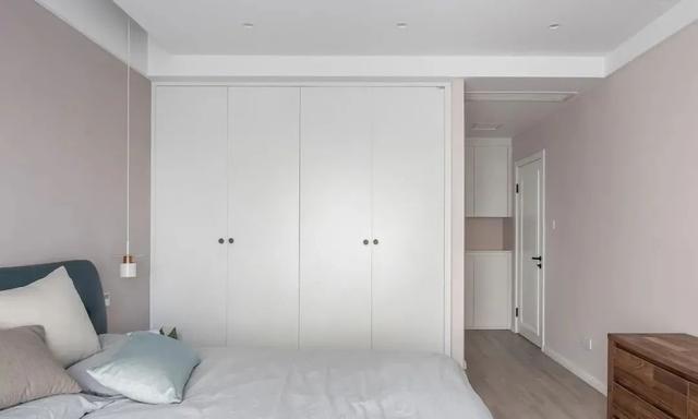 柜门拉手怎么选，柜门拉手怎么选视频（比多花10万显档次）