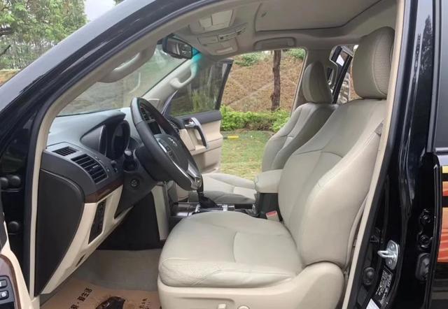 丰田霸道油箱多少升，丰田霸道油箱多少升容积多少怎么看（2020款丰田霸道来了）