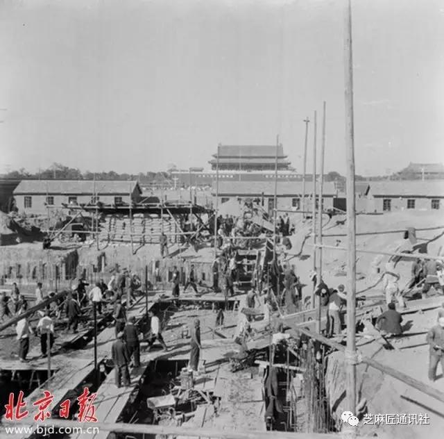 天安门资料，天安城门的资料（这30张照片里的天安门）