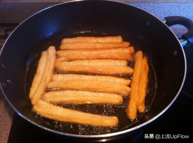 煲粥怎么读音，熬粥的读音是什么（广东人为了取菜名）