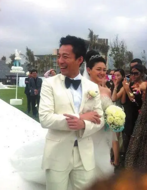 大s与汪小菲的婚礼，大s汪小菲婚礼时间（大S汪小菲十年情断）