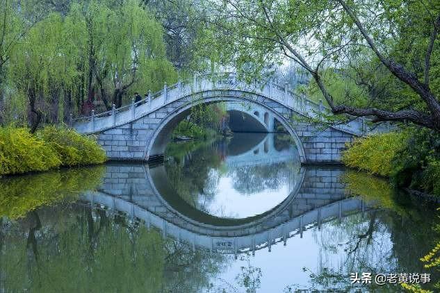 沾衣欲湿杏花雨的下一句，沾衣欲湿杏花雨后面一句是什么（吹面不寒杨柳风。诗句常被引用）