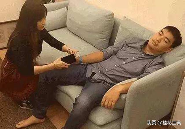 微信怎么查看最近和谁聊天了，微信如何查看最近和谁聊天了（都在和谁暧昧聊天吗）