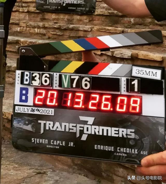 变形金刚2007，变形金刚07年大黄蜂（《变形金刚7》首曝照片）