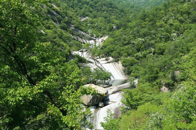 南阳有什么好玩的景点，河南省南阳市都有什么旅游景点（河南3个知名的龙潭风景区）