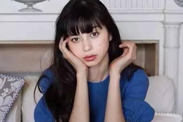 黑茶色是什么颜色，黑茶色适合什么肤色（发色黑茶色是什么颜色）