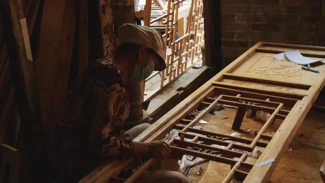 cf寂静村怎么上房，cf寂静村怎么跳上高台（这座晚清废屋变成中式豪宅）